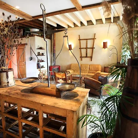 לינה וארוחת בוקר La Ferme Modele *